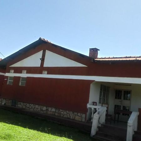 Отель Knowledge For Change House Fort Portal Экстерьер фото